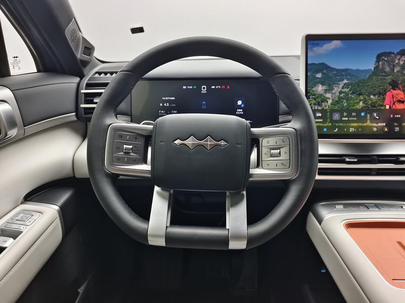 Fangchengbao Titanium 7 PHEV 2025