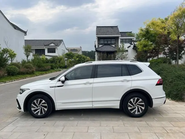 Volkswagen Tiguan L PHEV 430PHEV plug-in hybrid Ultimate Edition