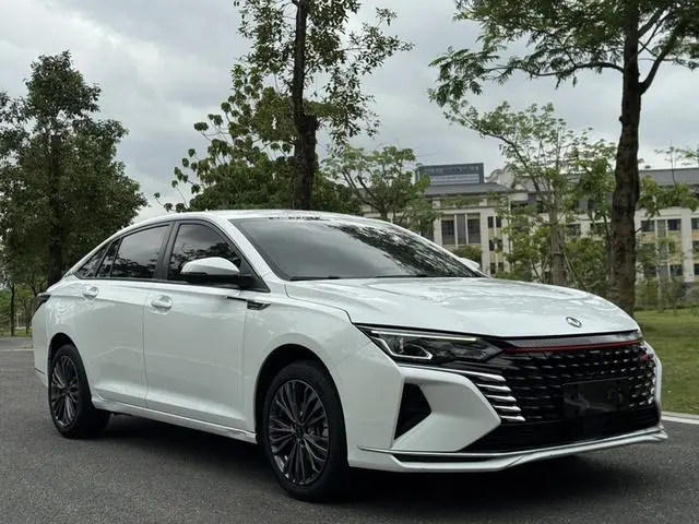 Dongfeng Fengshen Yi Hyun MAX 1.5T Deluxe Edition