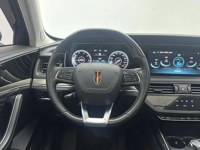 Hongqi Hongqi HS5 Facelift 2.0T Zhilian flag enjoy four-wheel drive version