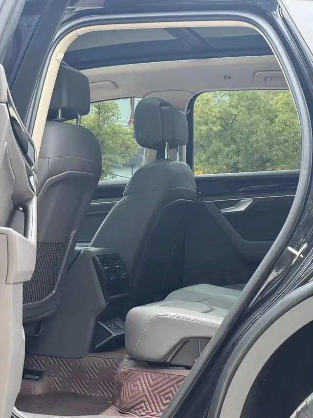 Volkswagen Touareg 2.0 TSI Ruiyi Edition Country VI