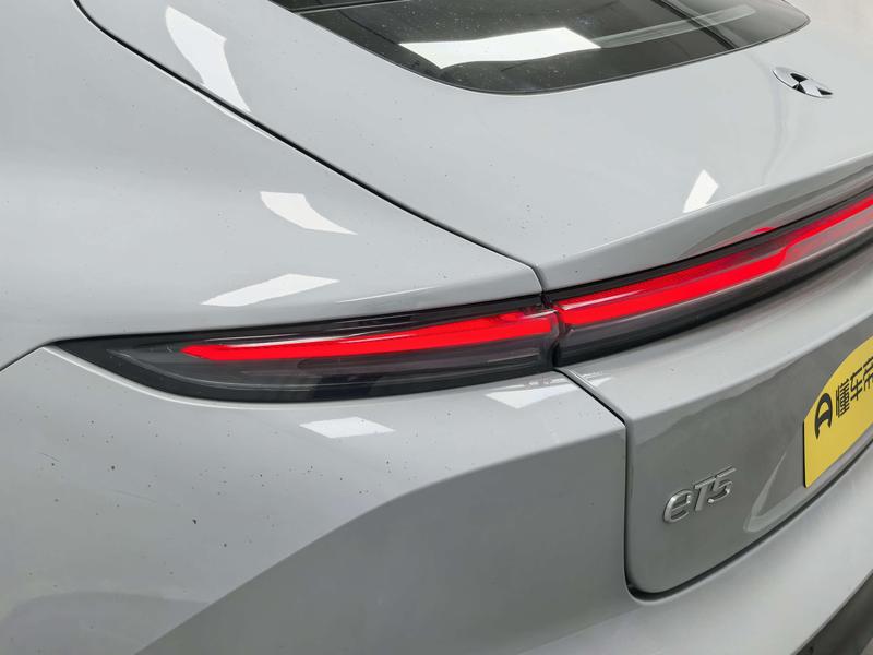 NIO NIO ET5 2024