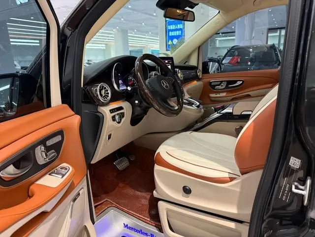 Mercedes-Benz Mercedes-Benz V-class V 260 Premium Edition