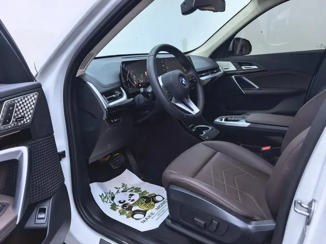 BMW BMW X1 sDrive25Li X design set