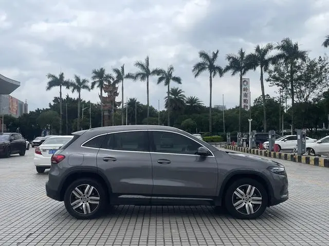 Mercedes-Benz Mercedes-Benz EQA EQA 260