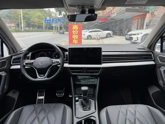 Volkswagen Tiguan L 330TSI automatic two-wheel drive R-Line Premium edition