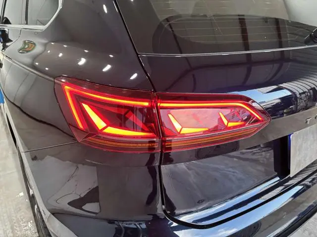 Volkswagen Touareg 3.0 TSI Ruixiang Edition Classic Sports Suit