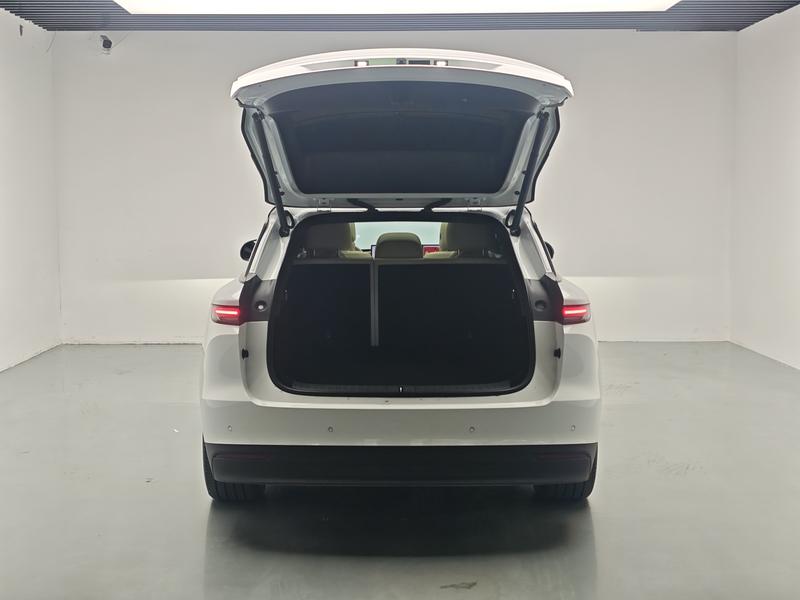 Li Auto Ideal i6 2025