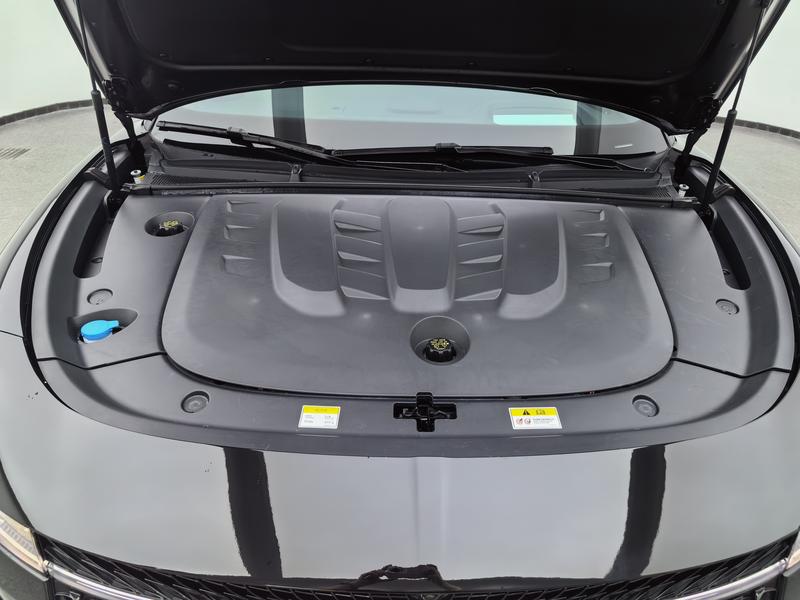 Voyah Lantu Chasing Light PHEV 2024