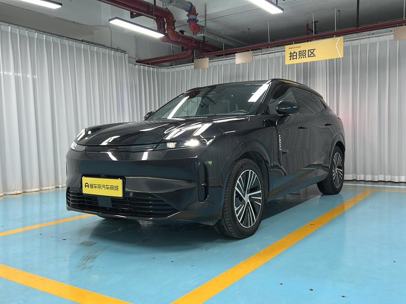 Lynk & Co Lynk&Co 08 EM-P 2023