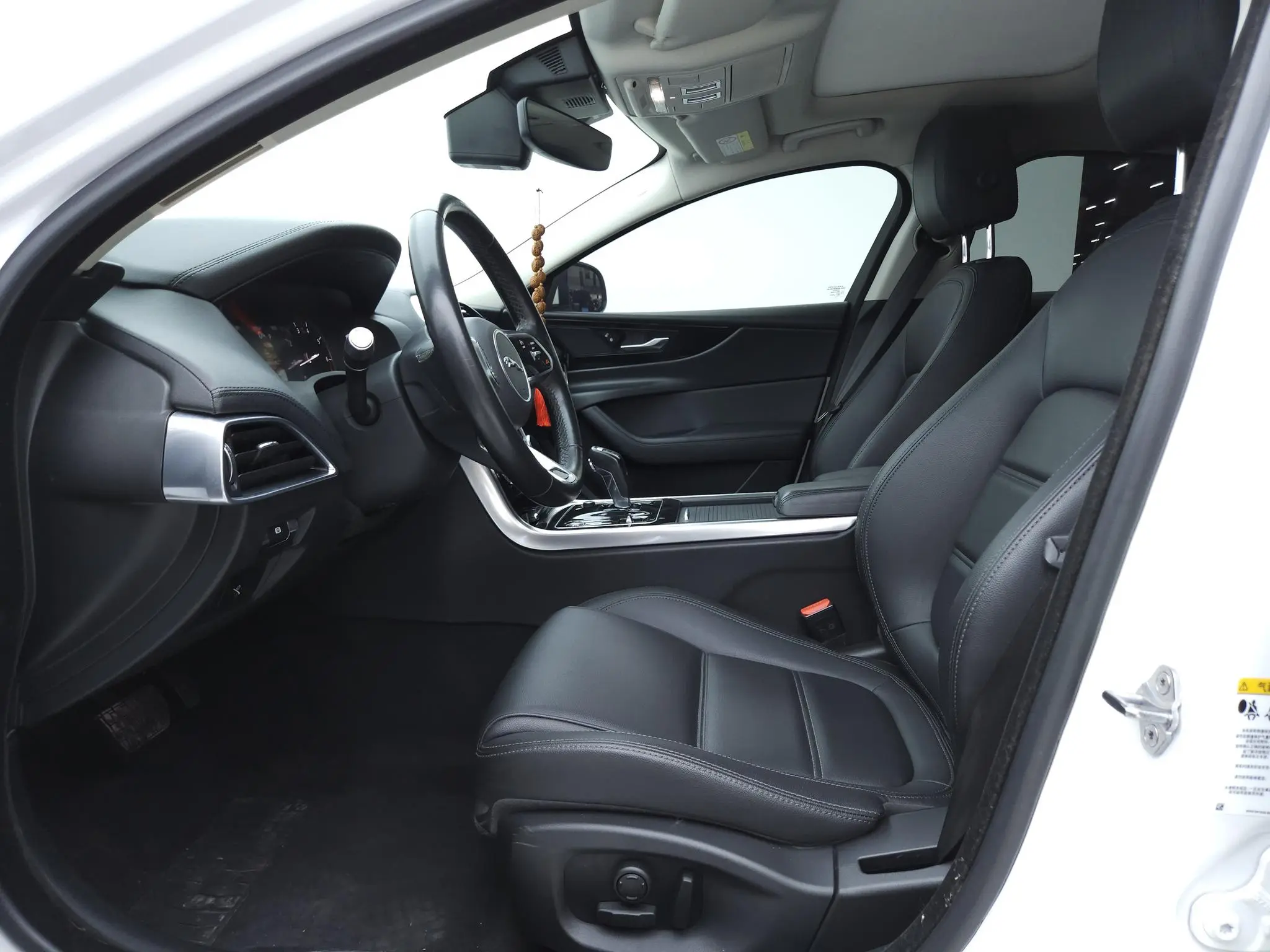Jaguar Jaguar XEL 2.0T 200PS S Enterprising Elegant Version