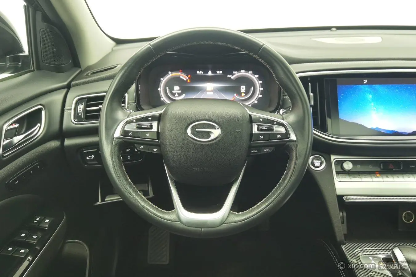 GAC Trumpchi GS8 390T two-wheel drive luxury Zhilian Edition 7 seats