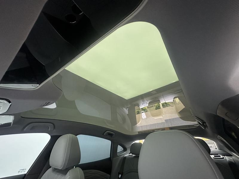 Geely Galaxy Galaxy E8 2024