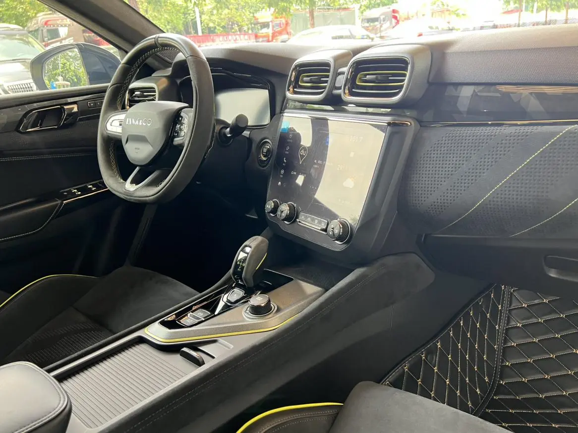 LYNK & CO Lynk 03 03+2.0 TD Automatic Yufeng Version