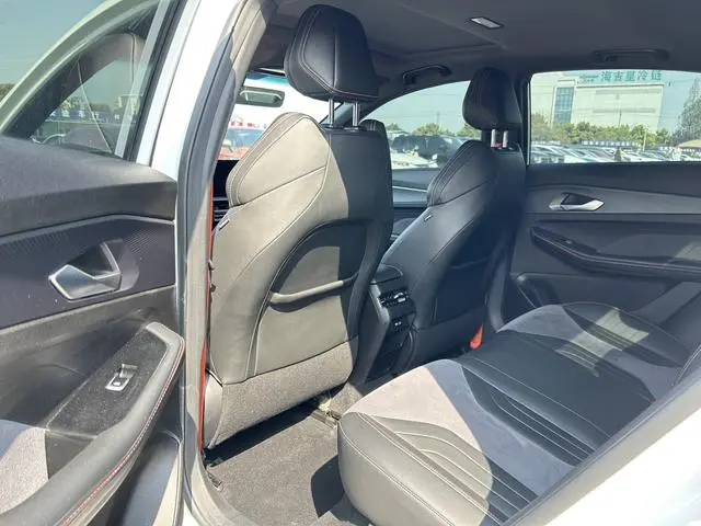 Geely Binrui Binrui COOL 1.5T DCT switch Version
