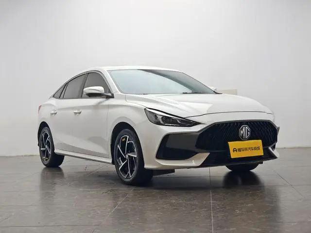 MG MG5 Facelift 300TGI DCT Green Luxury Ultimate Edition