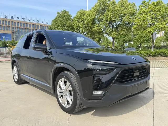 NIO NIO ES8 450KM signature version six seats