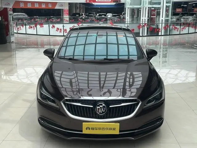 Buick Lacrosse 28T Elite type