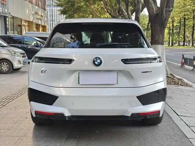 BMW BMW iX xDrive40