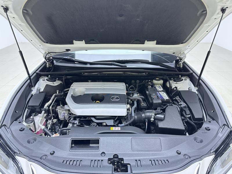 Lexus Lexus ES 2020
