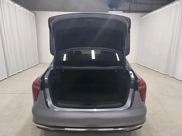 Hongqi Hongqi H5 2.0T Automatic Smart Union Flag Enjoy Edition