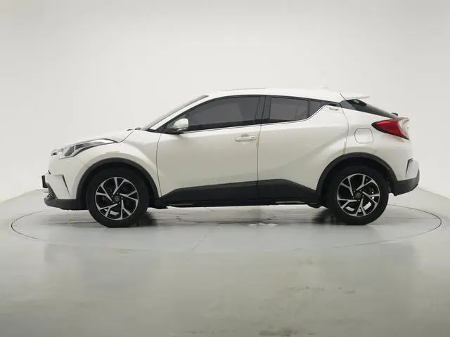 TOYOTA Toyota C-HR 2.0L Leading version