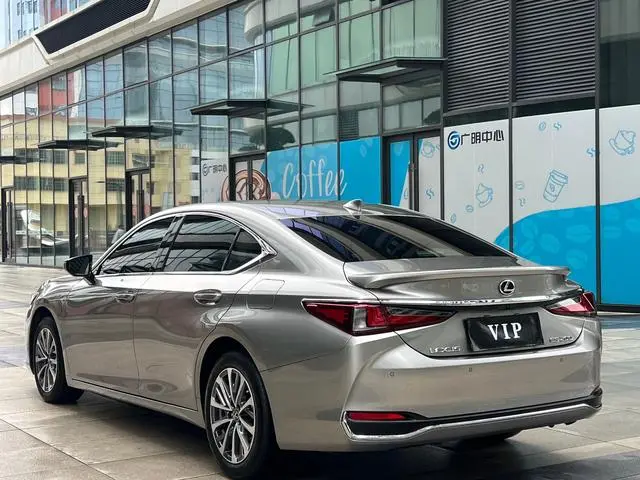 Lexus Lexus ES 200 Excellent Edition