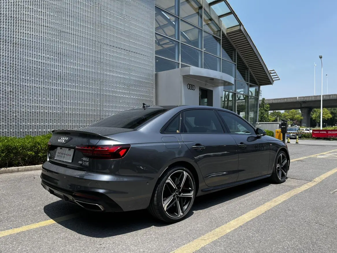 Audi Audi A4L 45 TFSI quattro premium dynamic type