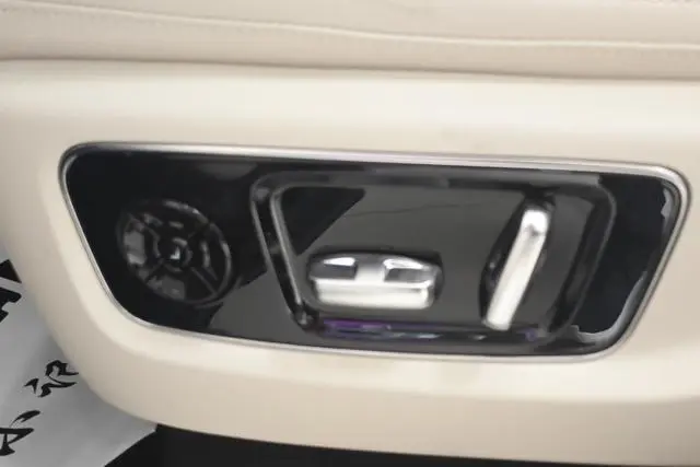 Li Auto Ideal L8 Max version