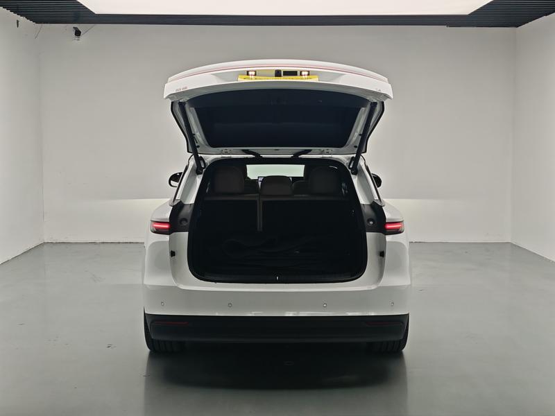 Li Auto Ideal i6 2025