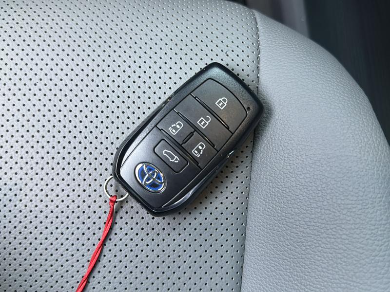 Toyota Gravia 2022