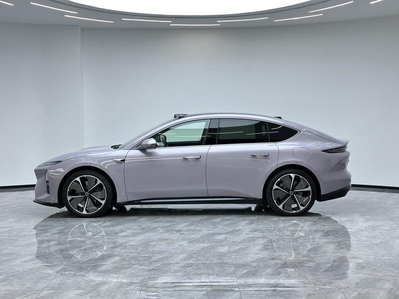 NIO NIO ET5 2025