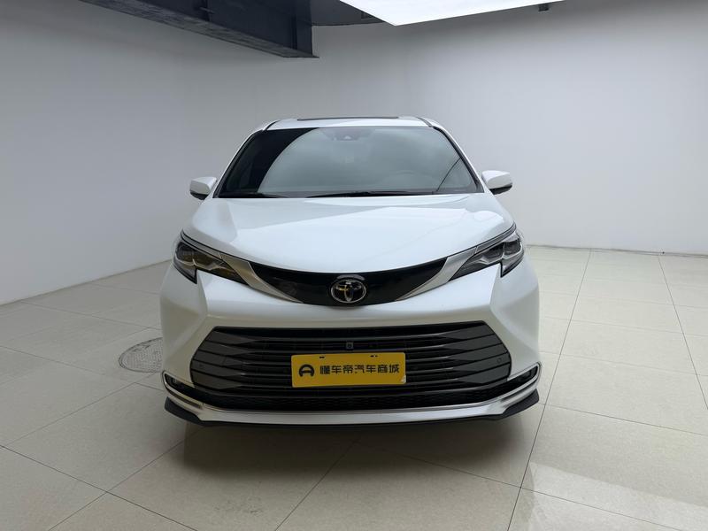 Toyota Sienna 2024