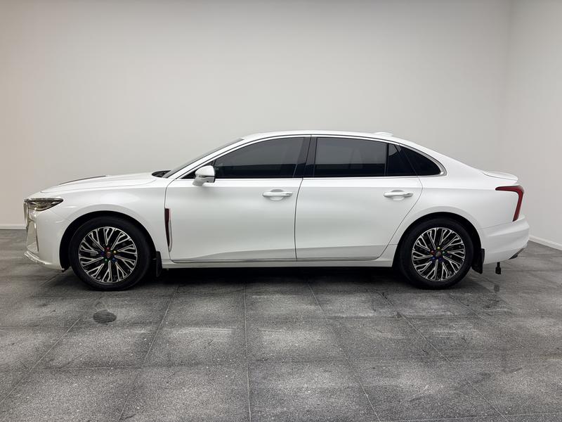 Hongqi Red Flag H5 2024