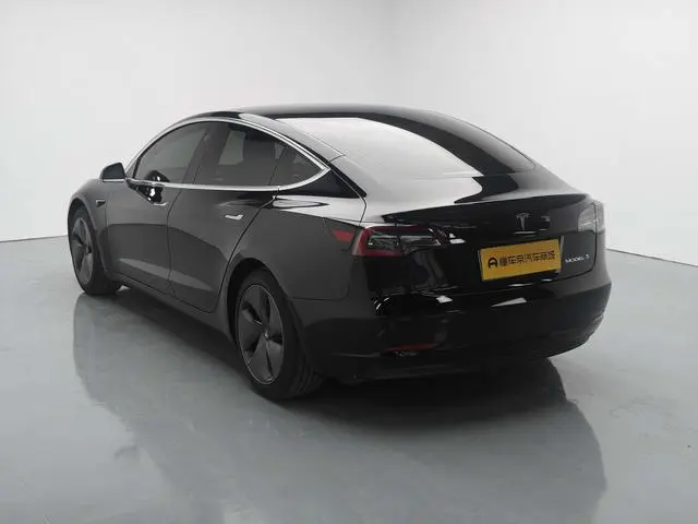 Tesla Model 3 Upgraded version of standard battery life rear drive
