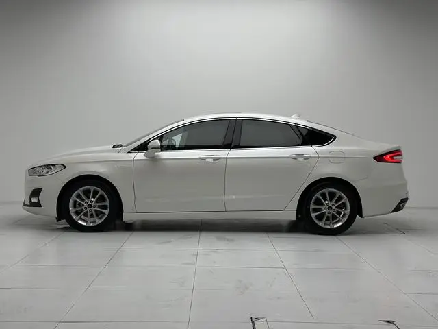 Ford Mondeo EcoBoost 180 fashion type