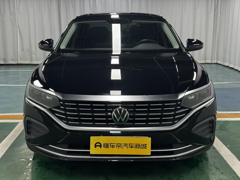 Volkswagen Passat 2024
