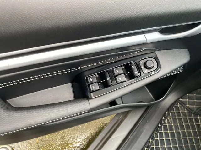 Geely Emgrand 4th generation Champion Edition 1.5L CVT Luxury