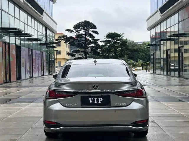 Lexus Lexus ES 200 Excellent Edition