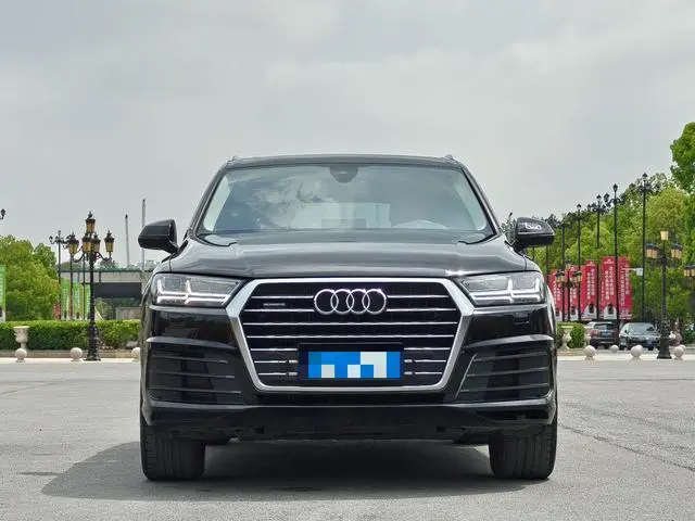 Audi Audi Q7 40 TFSI S line sporty