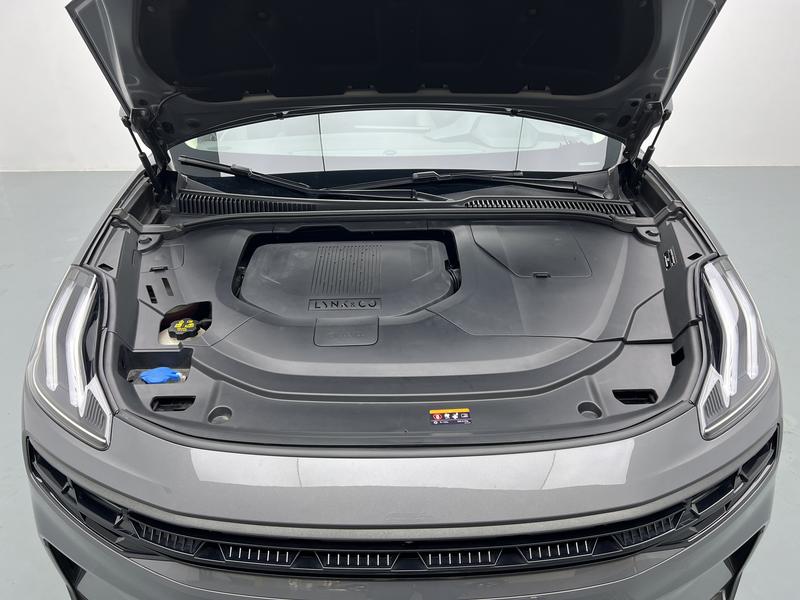 Lynk & Co Lynk&Co 06 EM-P 2021
