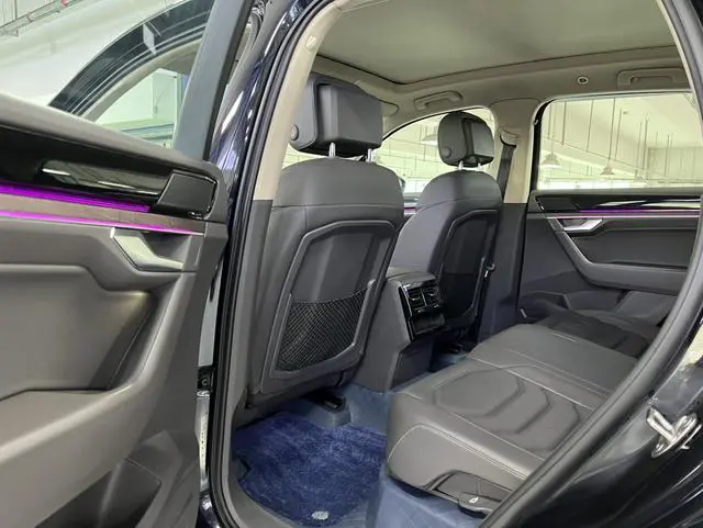 Volkswagen Touareg 3.0 TSI Sharp Edition