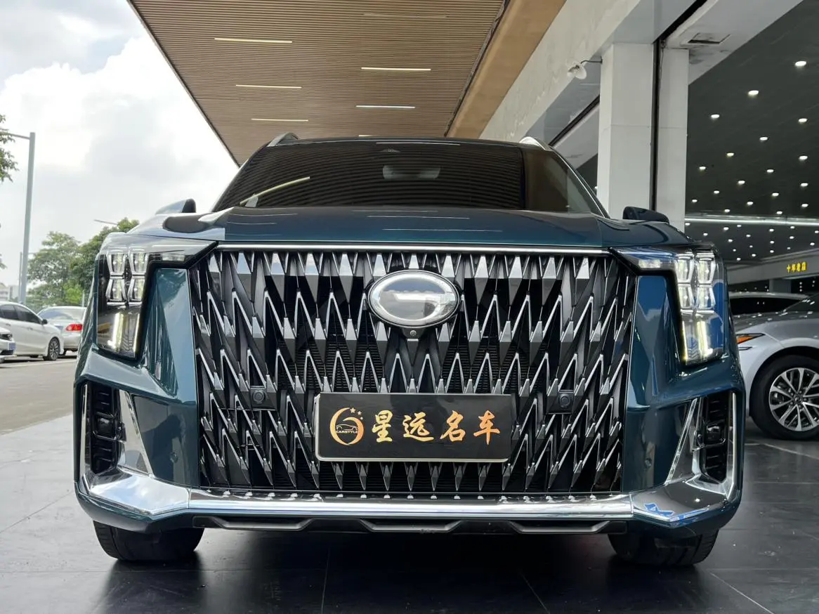 GAC Trumpchi GS8 Pilot Series 2.0 TGDI two-wheel drive Premium Edition 7-seater