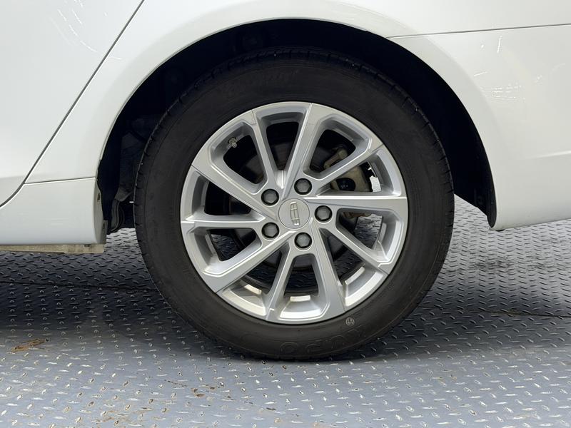 Geely Emgrand 2021