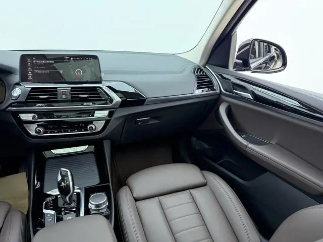 BMW BMW X3 Facelift xDrive25i luxury set