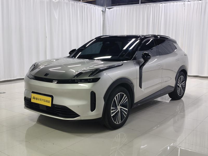 Lynk & Co Lynk&Co 08 EM-P 2023