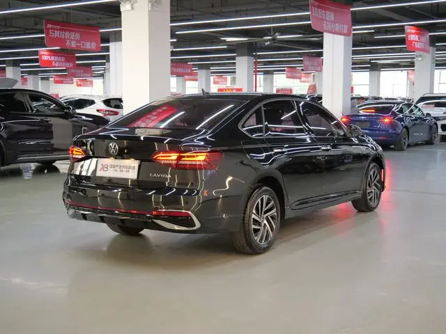 Volkswagen Lavida Facelifted 1.5L automatic starry sky five million version