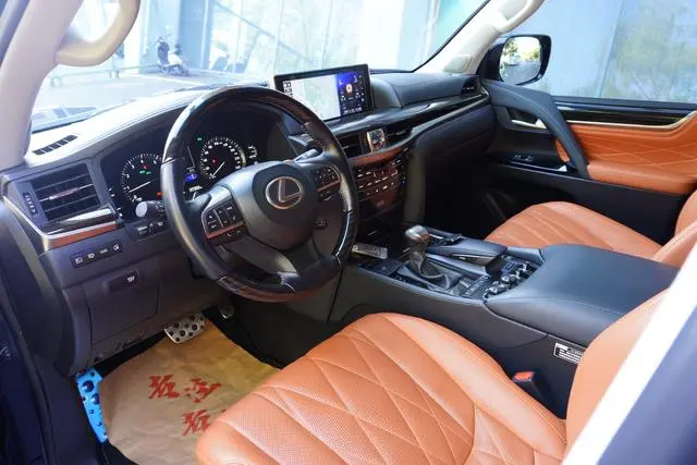 Lexus Lexus LX 570 Peak Special Edition
