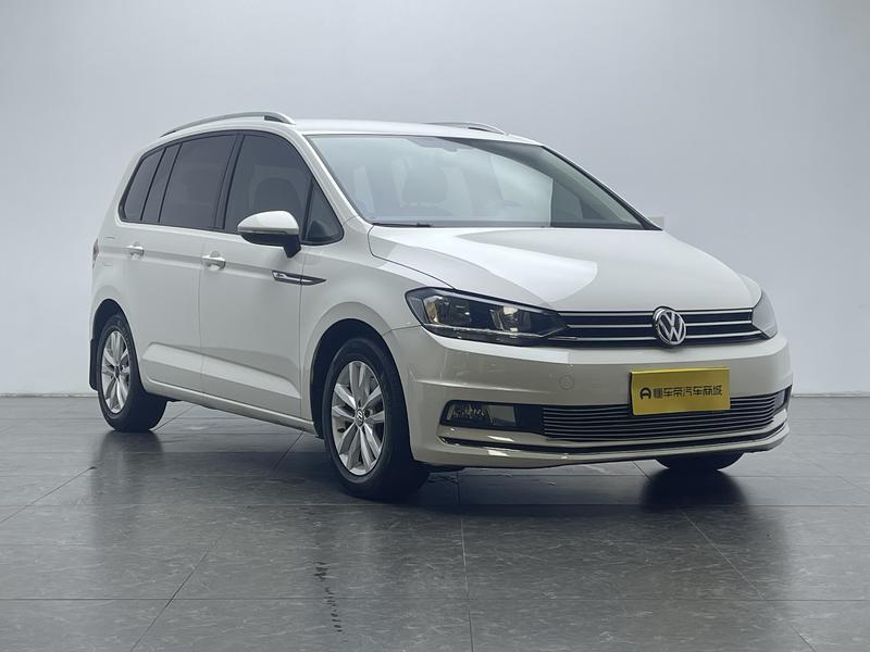Volkswagen Touran L 2016