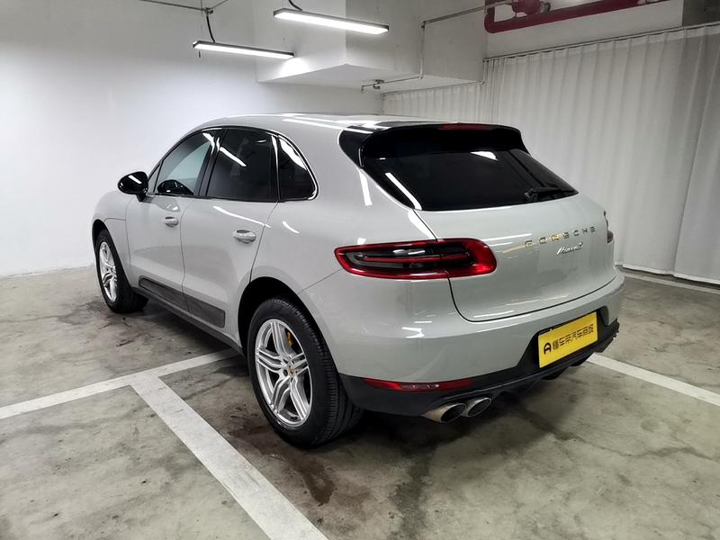 Porsche Macan 2016
